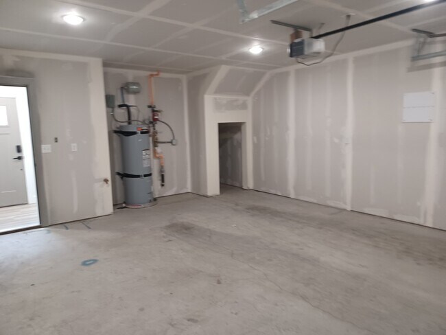 Building Photo - 815 W 100 S