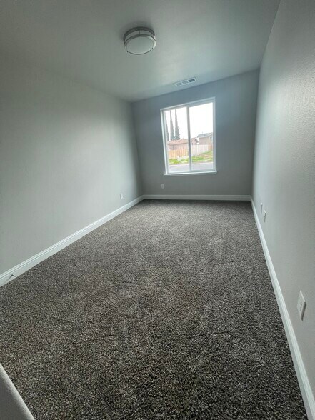 Bedroom 1 - 1051 Adell St