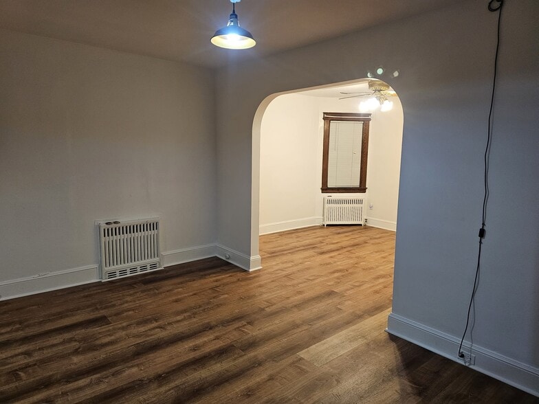 Building Photo - 176 Dubois Ave