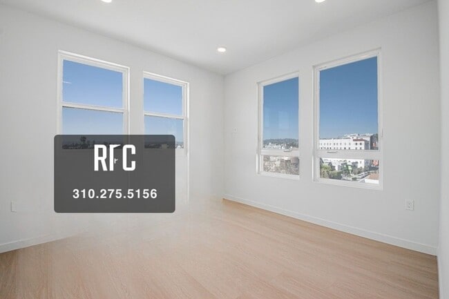 Building Photo - Welcome to the Gramercy