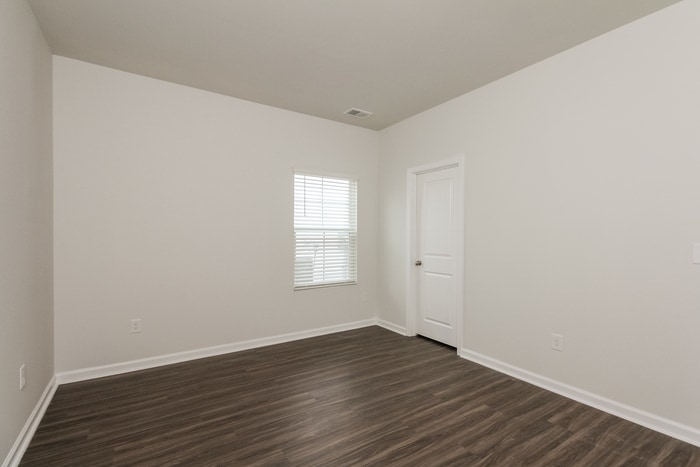 Building Photo - 207 Dorian Lp