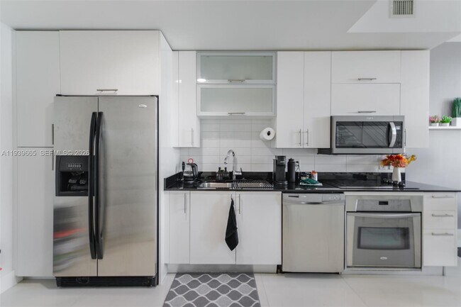 Building Photo - 60 SW 13th St