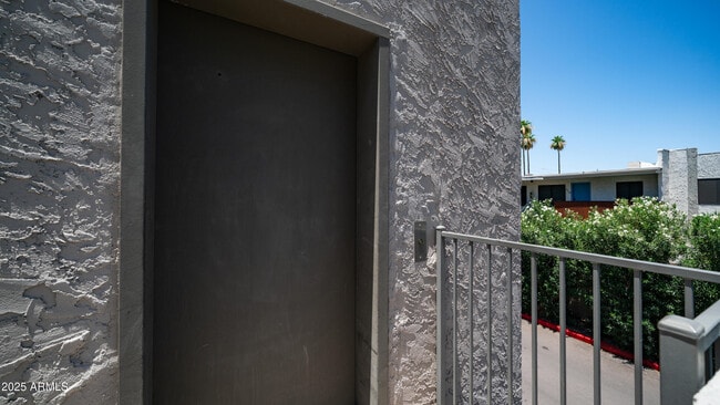 Building Photo - 2615 Hayden Rd