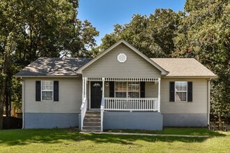 Building Photo - 4936 Deerhaven Dr