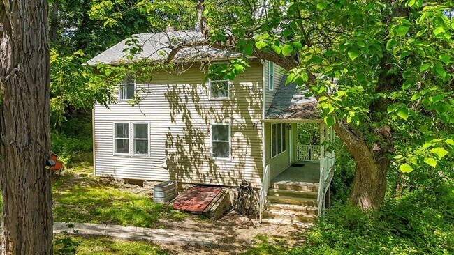Building Photo - 629 S Rd