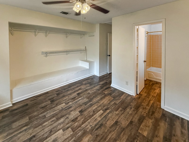 Building Photo - 12273 Apricot Dr