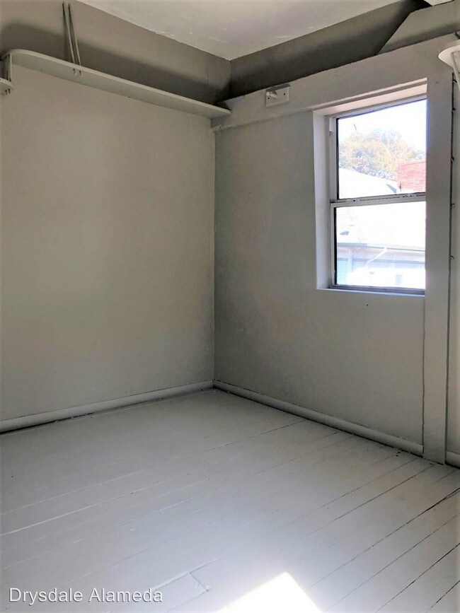 Building Photo - 2 br, 2 bath House - 1083 Park Ave