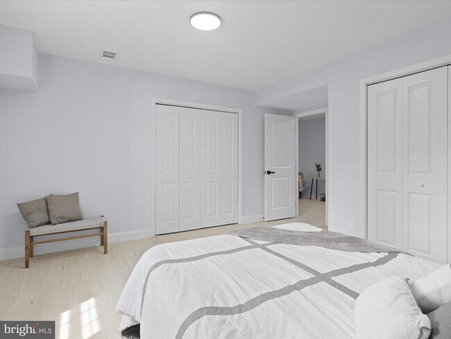 Building Photo - 3416 Sunny View Dr