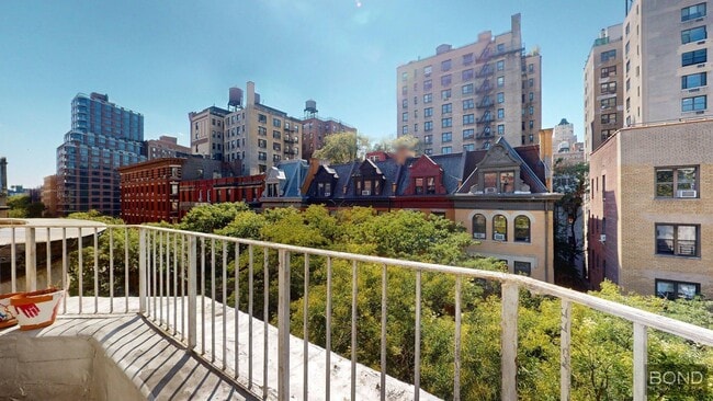 Building Photo - 317 W 107th St