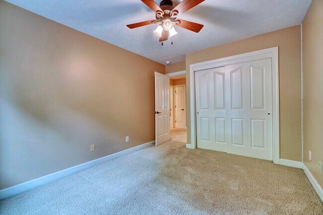 Building Photo - 1700 Jermyn Ln