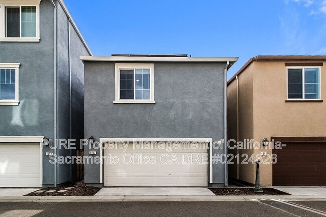 Building Photo - 4062 Southampton St