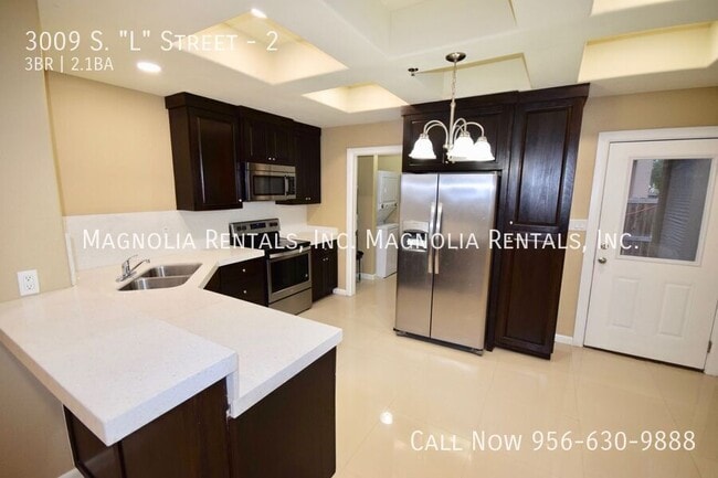 Building Photo - 3009 S L St