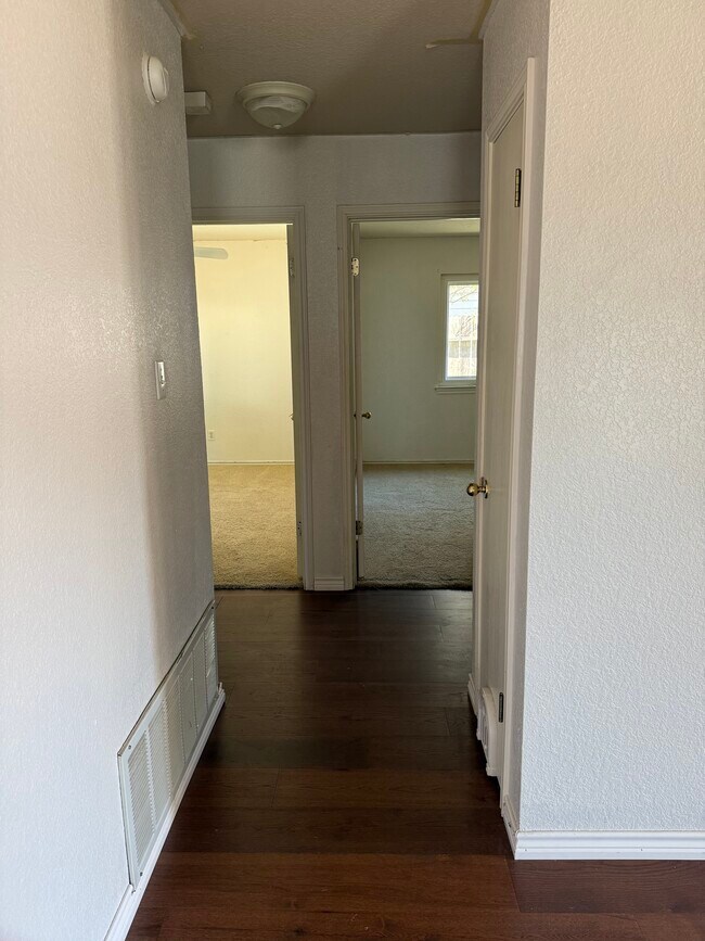 Building Photo - 4806 Silver Leaf Ct