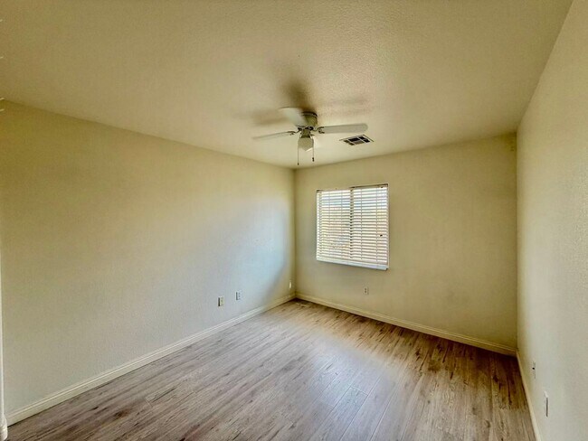 Building Photo - 5490 Floating Flower Ave