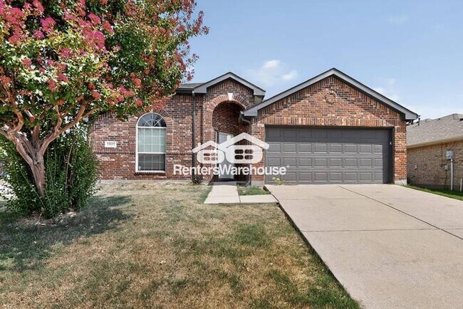 Building Photo - Corner Lot Completely Refreshed Little Elm...