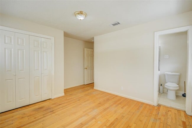 Building Photo - 5902 Hornwood Dr