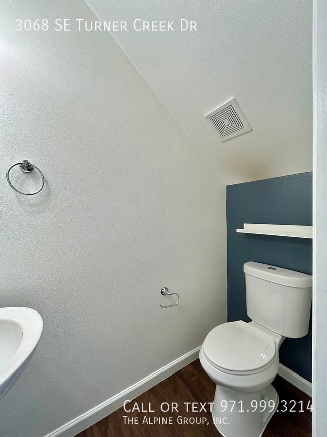 Building Photo - 3068 SE Turner Creek Dr