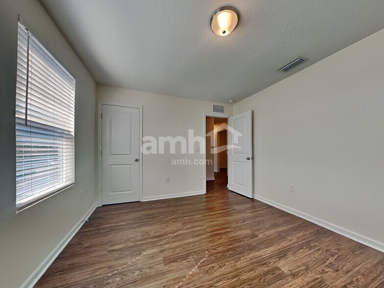 Building Photo - 8716 Layalie Way