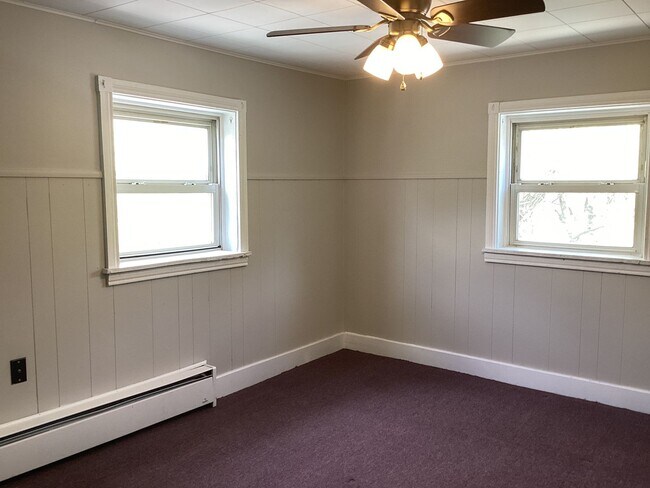 Building Photo - 15371 Church St