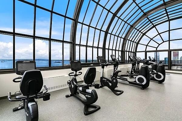 Building Photo - 200 Rector Pl