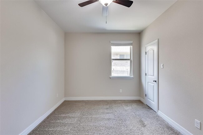 Building Photo - 3625 Lunet Ring Way