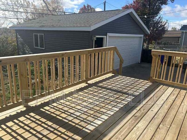 Building Photo - 4821 Midway Dr NW