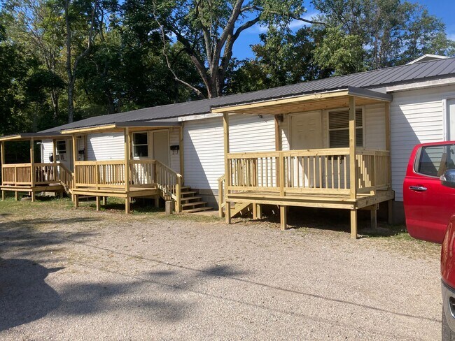 Primary Photo - 2 bedroom - 1 bathroom