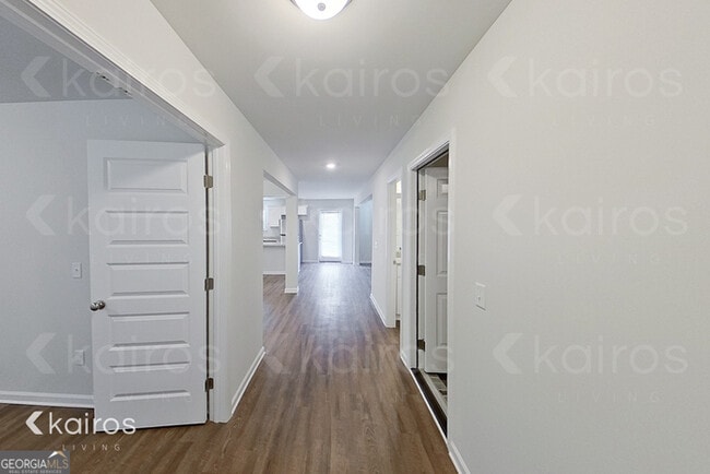 Building Photo - 201 Redwood Ct