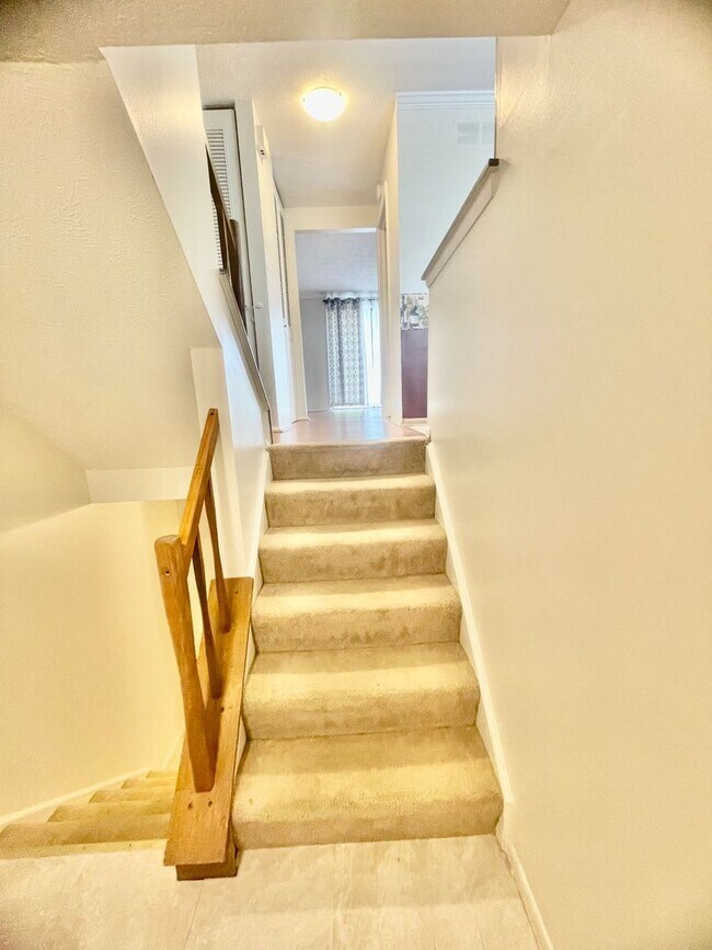 Building Photo - 3 bed- 1.5 Bath- Bridgeville Pa