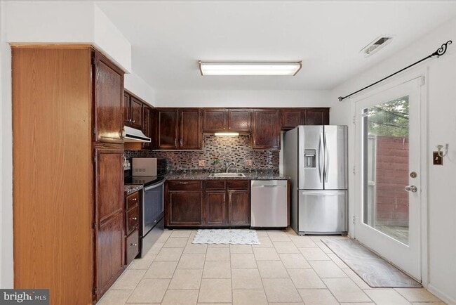 Building Photo - 5129 Dominion Dr