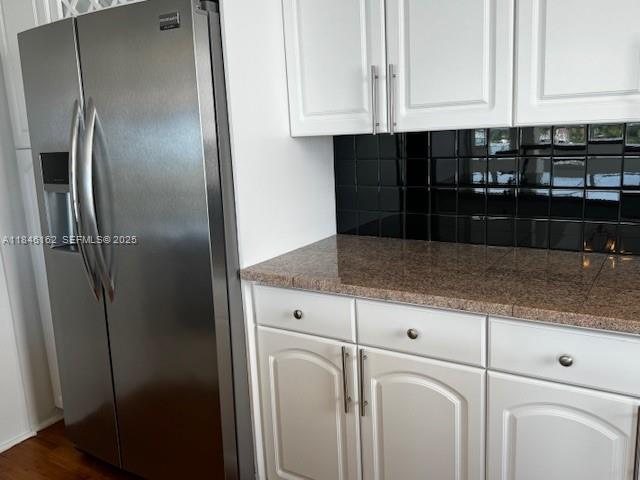 Building Photo - 9100 W Bay Harbor Dr