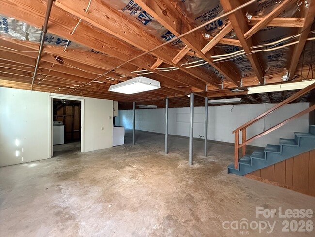 Building Photo - 851 Fieldstone Rd