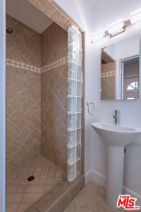 Building Photo - 14006 Runnymede St