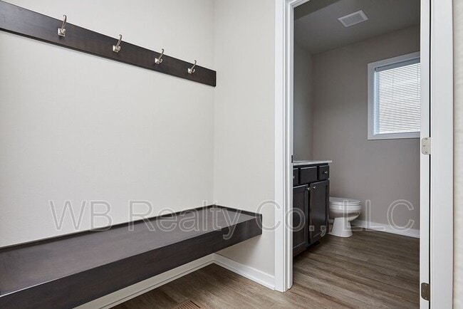 Building Photo - 1235 Locust St