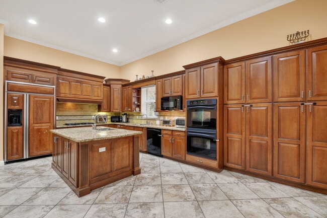 Building Photo - 10247 Isle Wynd Ct
