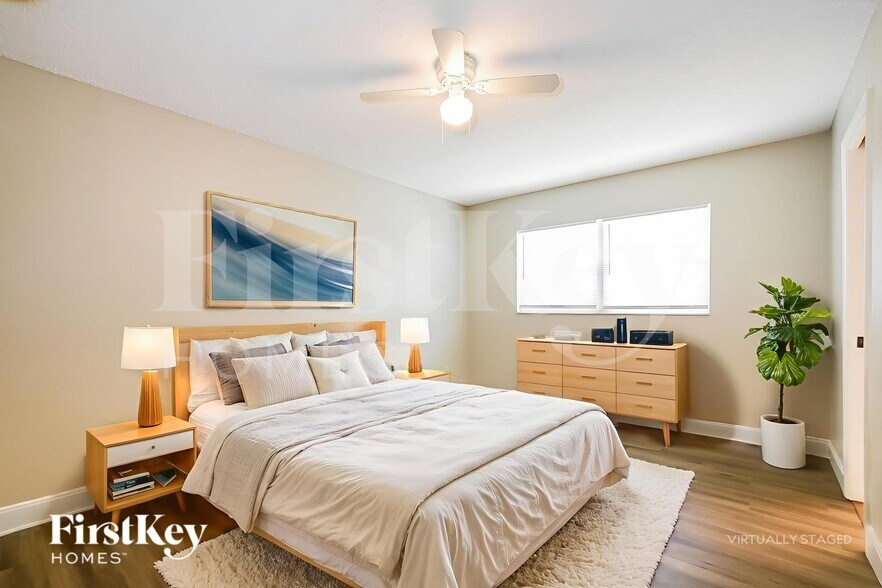 Building Photo - 409 Seville Ave