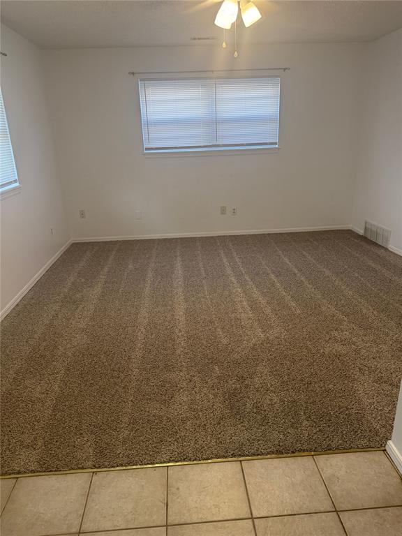 Building Photo - 315 Willow Pl