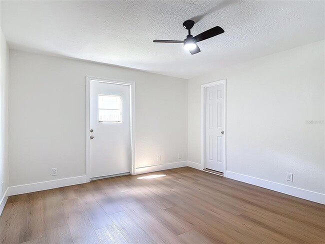 Building Photo - 1415 Frances Dr