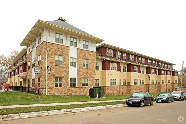 Primary Photo - Fort Road Flats