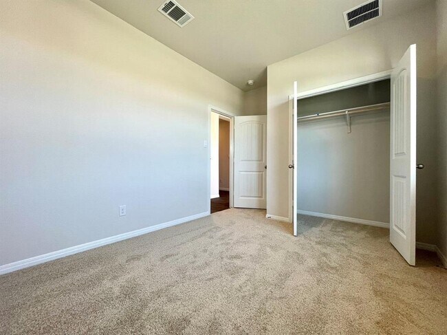 Building Photo - 159 Alamo Vine Ct