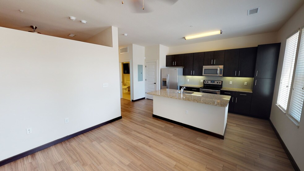 LoopNet ApartmentFinder Video - Waterford RiNo