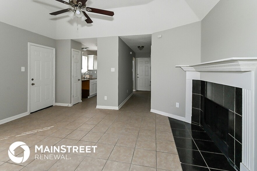 Building Photo - 7865 Shadowland Cove