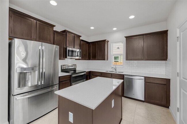 Building Photo - 9505 Morning Iris Dr