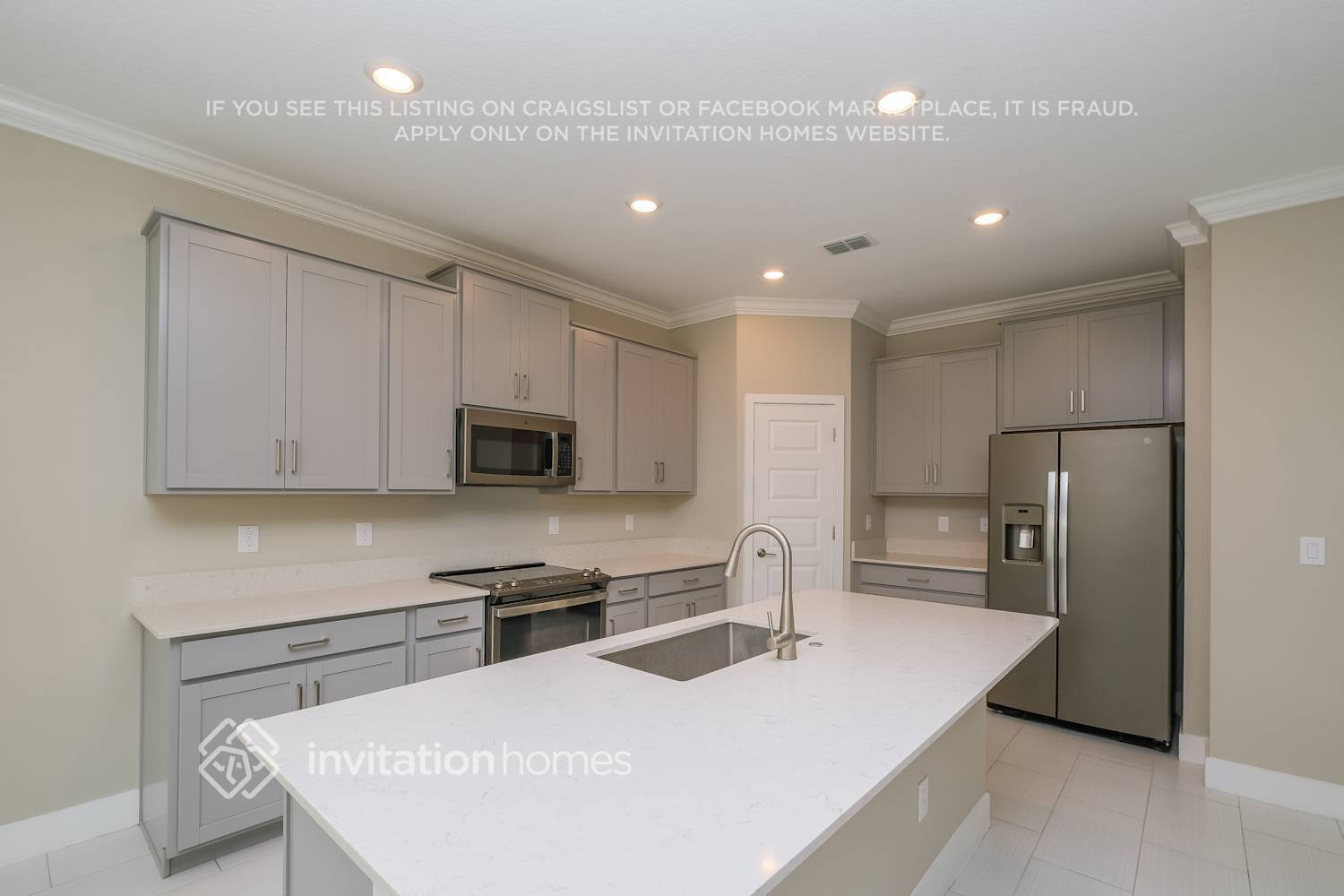 Building Photo - 9808 Little Bluestem Dr