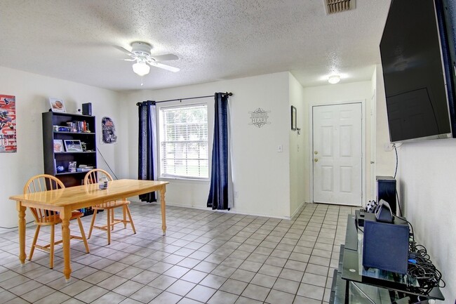 Building Photo - 7837 Wolverine Dr