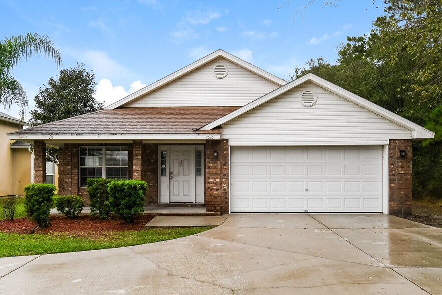 Primary Photo - 2530 Fox Hill Ln