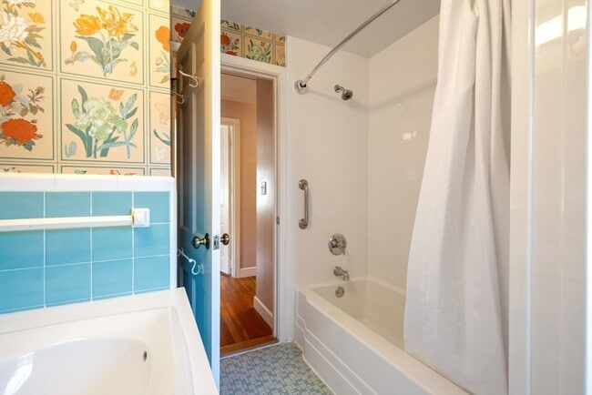 Building Photo - 68 Westgate