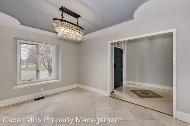Building Photo - 6 br, 3.5 bath House - 8407 E. Champions Ct.