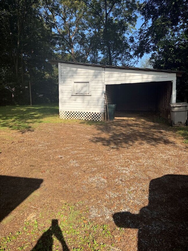 Building Photo - 212 Shinn St