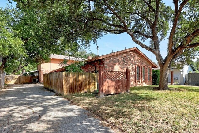 Primary Photo - 8102 Ceberry Dr